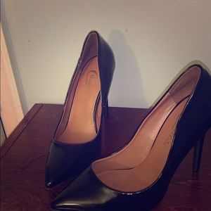 Black 6 inch heels